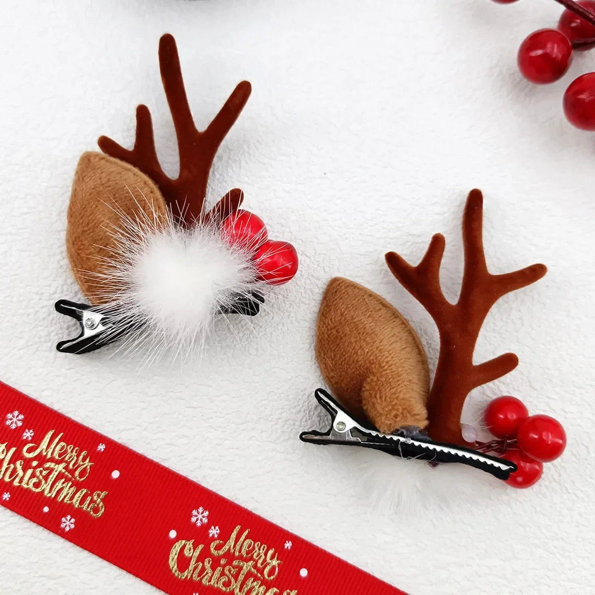 Reindeer Cheer Hair Clips - Puppy's Aesthetics