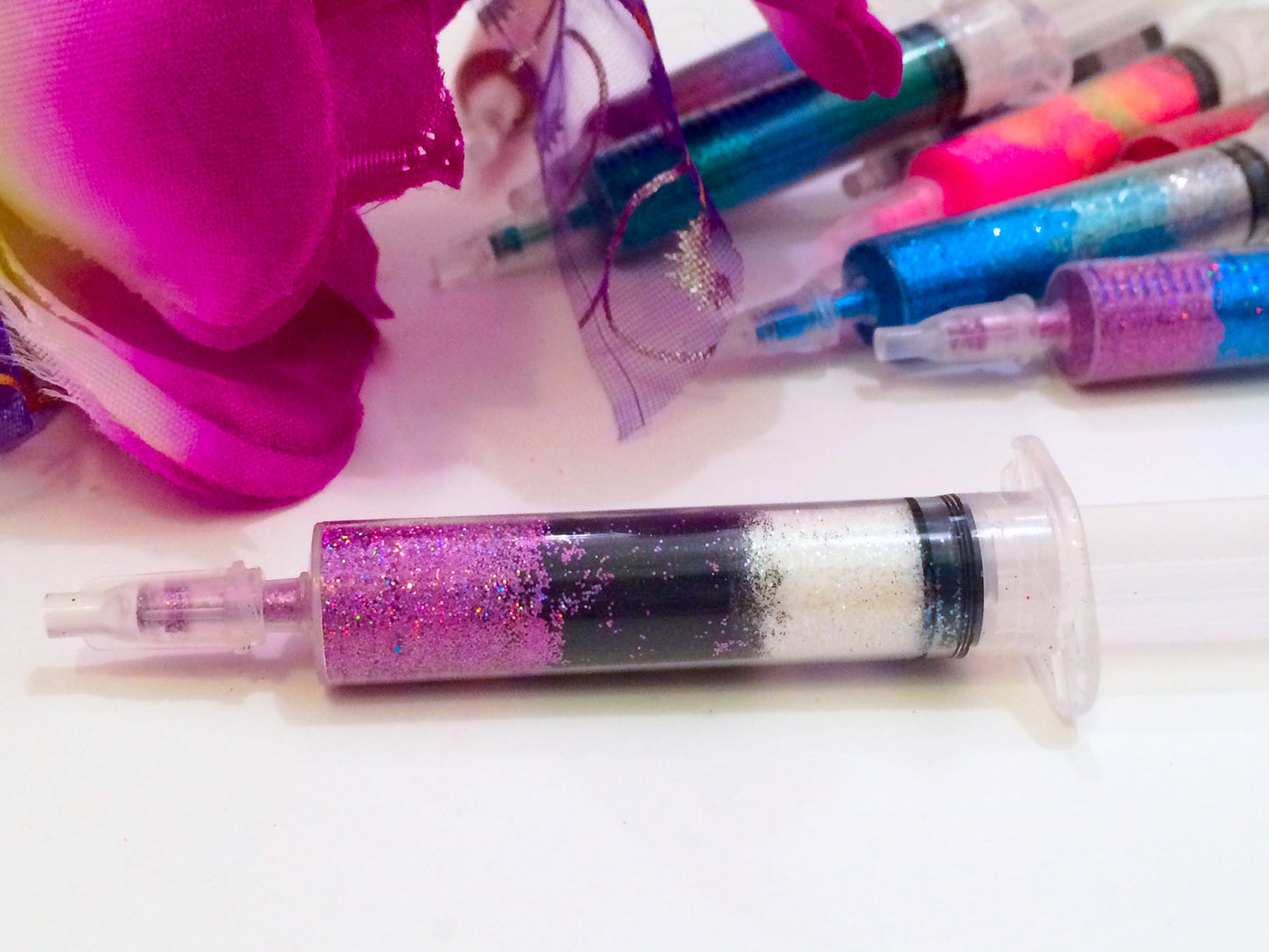 TEENAGE WASTELAND GlamDoll Glitter Syringe