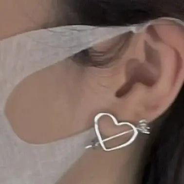 Zircone Arrow Piercing Heart Earrings