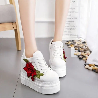 Pretty Embroidered Flowers Canvas Wedge Sneakers (Colors)
