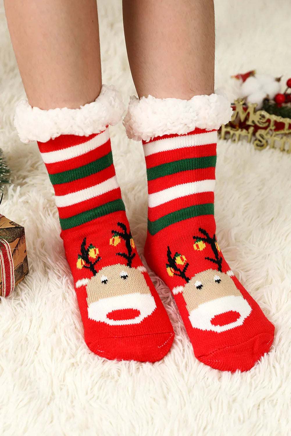 Red Reindeer Christmas Knit Socks - Puppy's Aesthetics