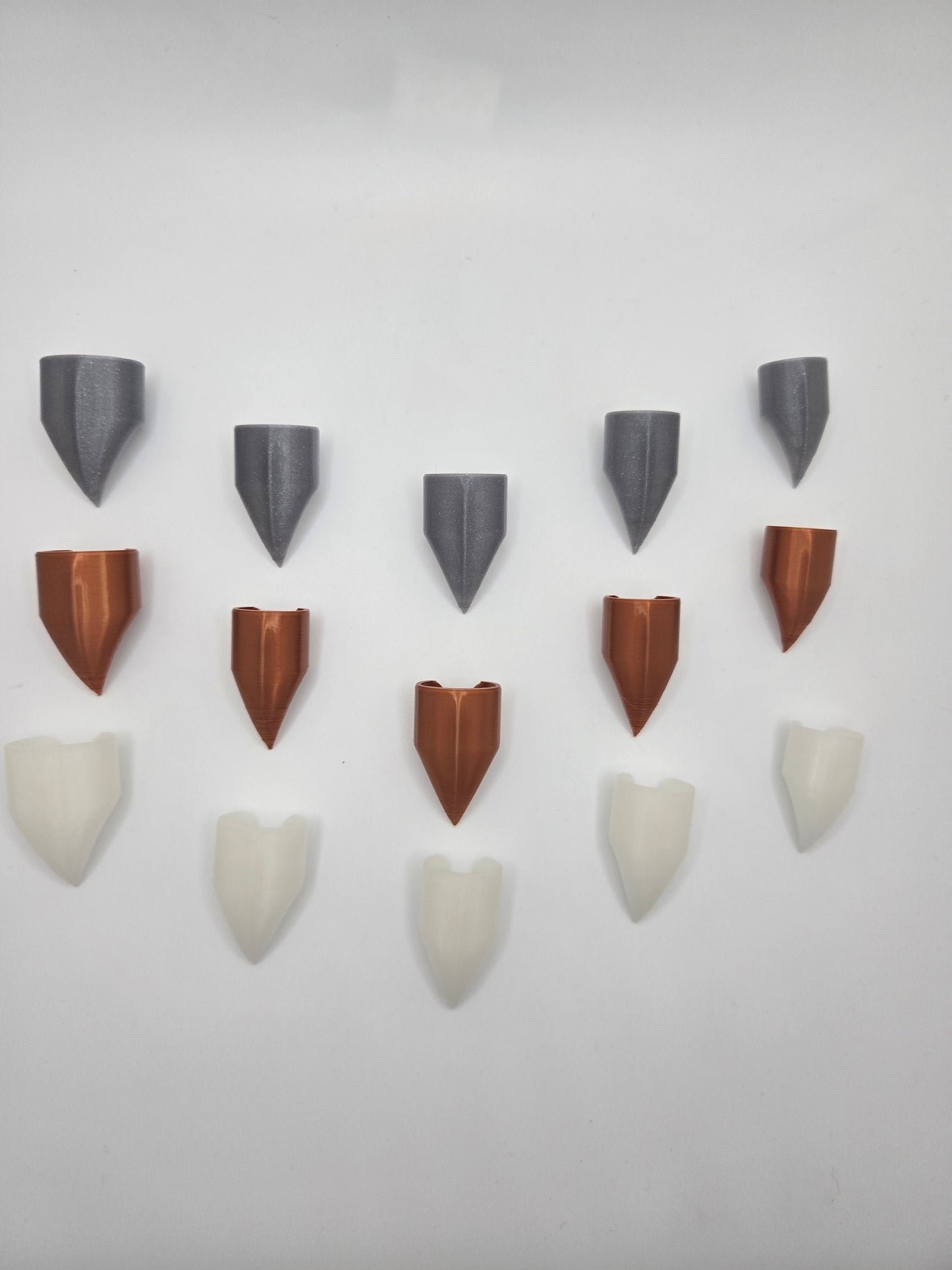 Finger Claws – For Teasing, Scratching & Sensual Tension-Building Touch