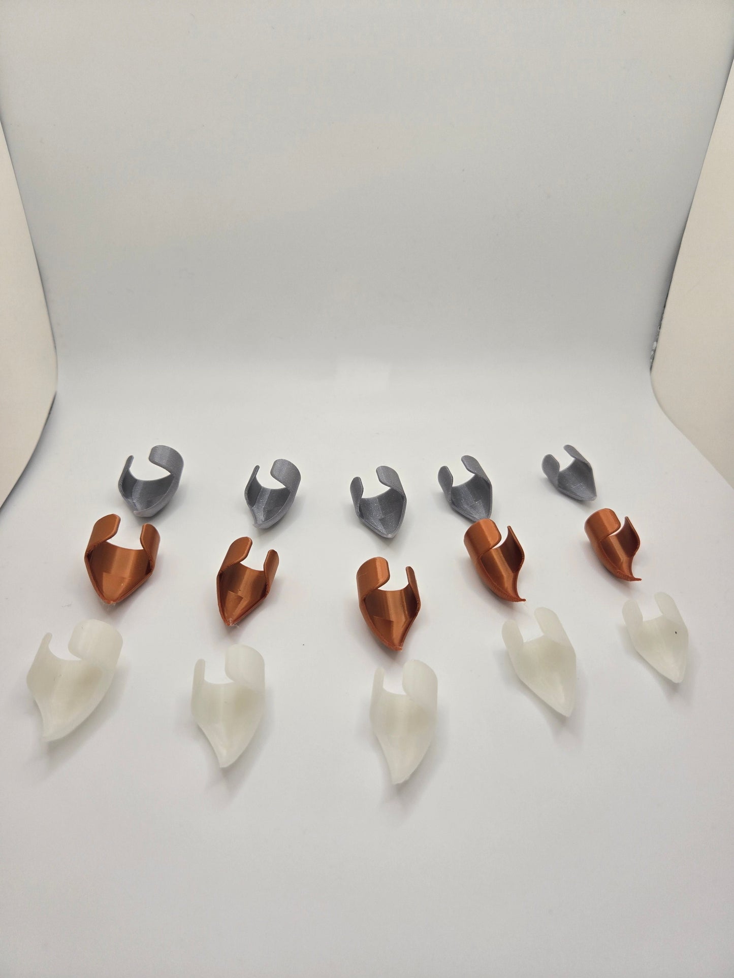 Finger Claws – For Teasing, Scratching & Sensual Tension-Building Touch
