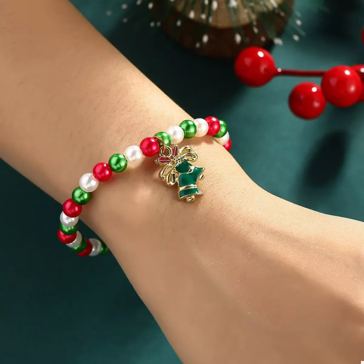 Holiday Pearl Charm Bracelet Set - Puppy's Aesthetics