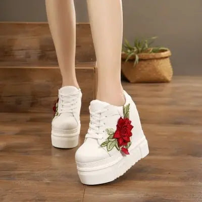 Pretty Embroidered Flowers Canvas Wedge Sneakers (Colors) White
