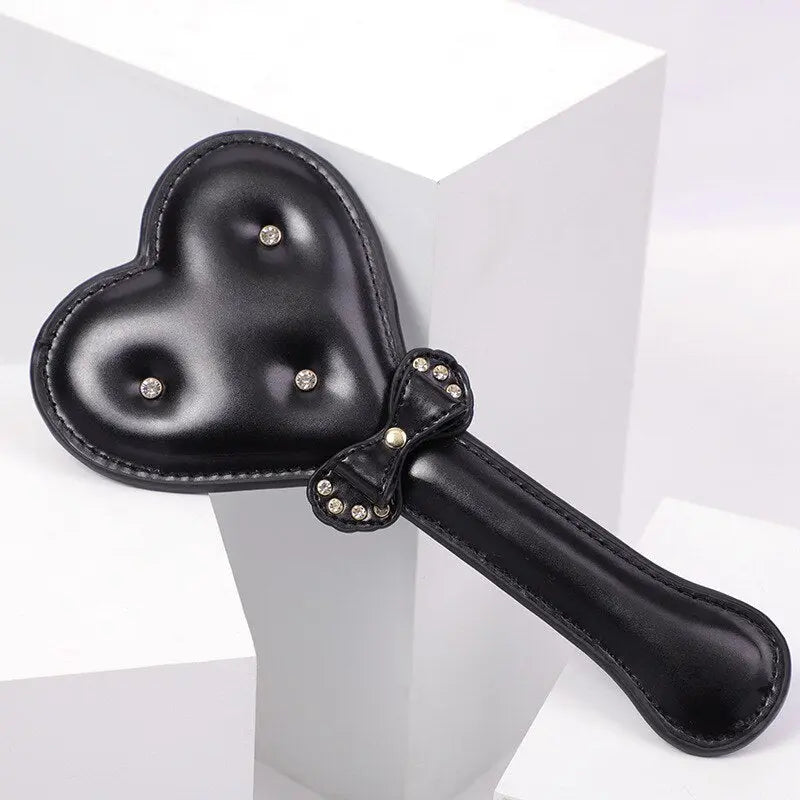 Heart Shape Leather Paddle Puppy's Aesthetics