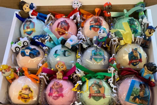 Rescue Pup Surprise Bath Bomb Gift Set (12 Pack)