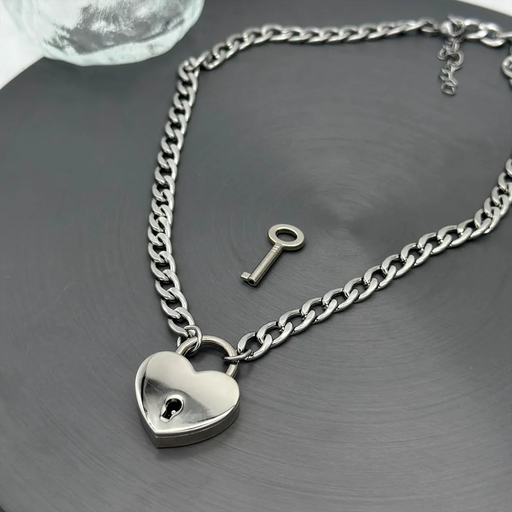 Key to My Heart Day Collar