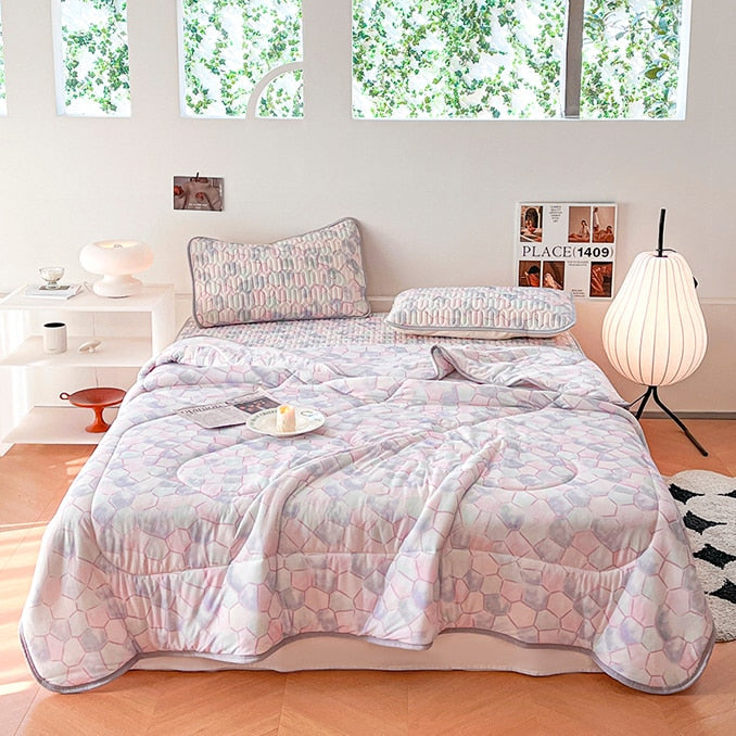 3 Piece Reversible Kawaii Quilt Sets