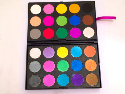 *HUGE DEAL!*  UNICORN SUGAR SKULL (30 PC Matte/Shimmer Pressed Palette)
