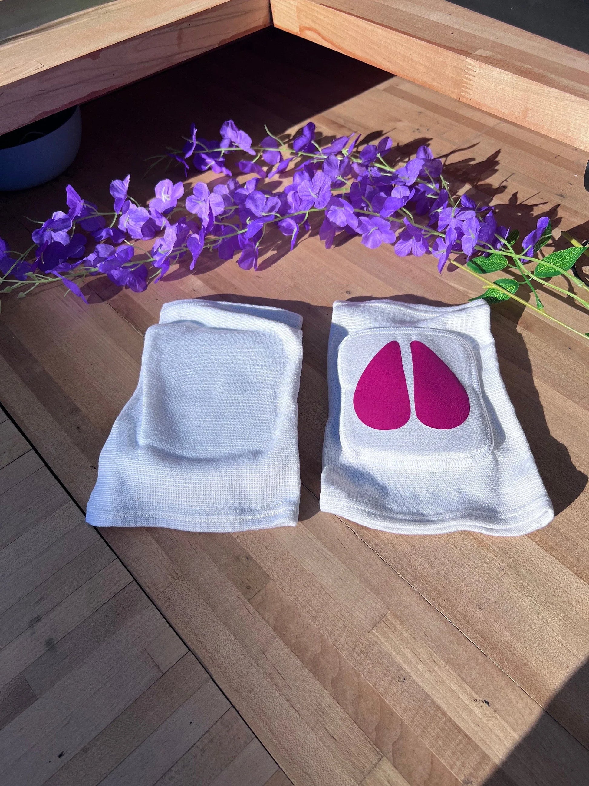 White Cow Knee Pads - Puppy's Aesthetics
