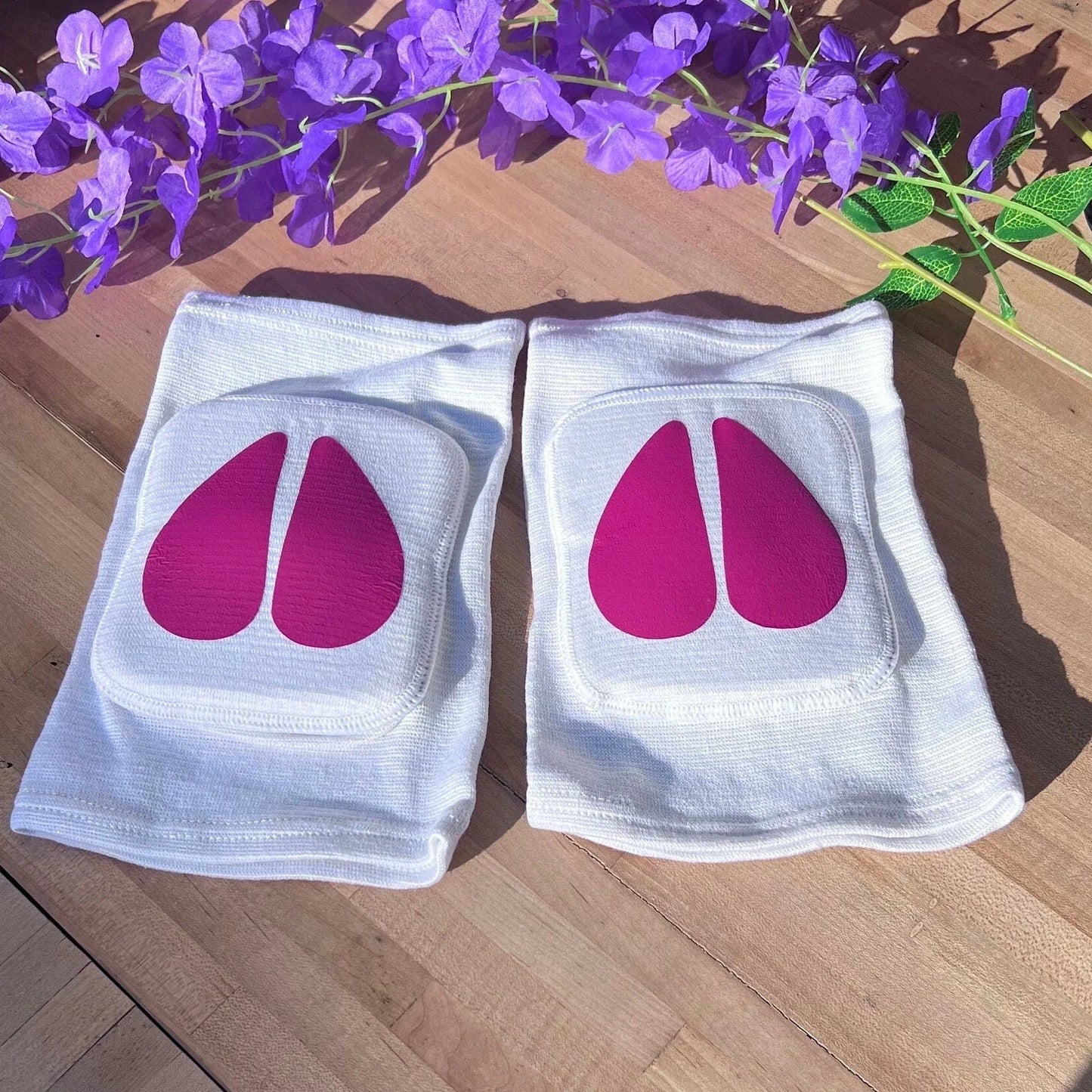 White Cow Knee Pads - Puppy's Aesthetics
