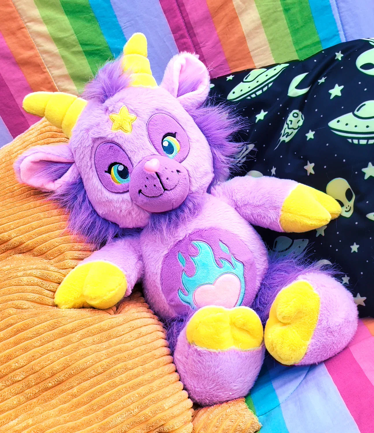 Blazing Heart Beelzebear Plushie - Puppy's Aesthetics