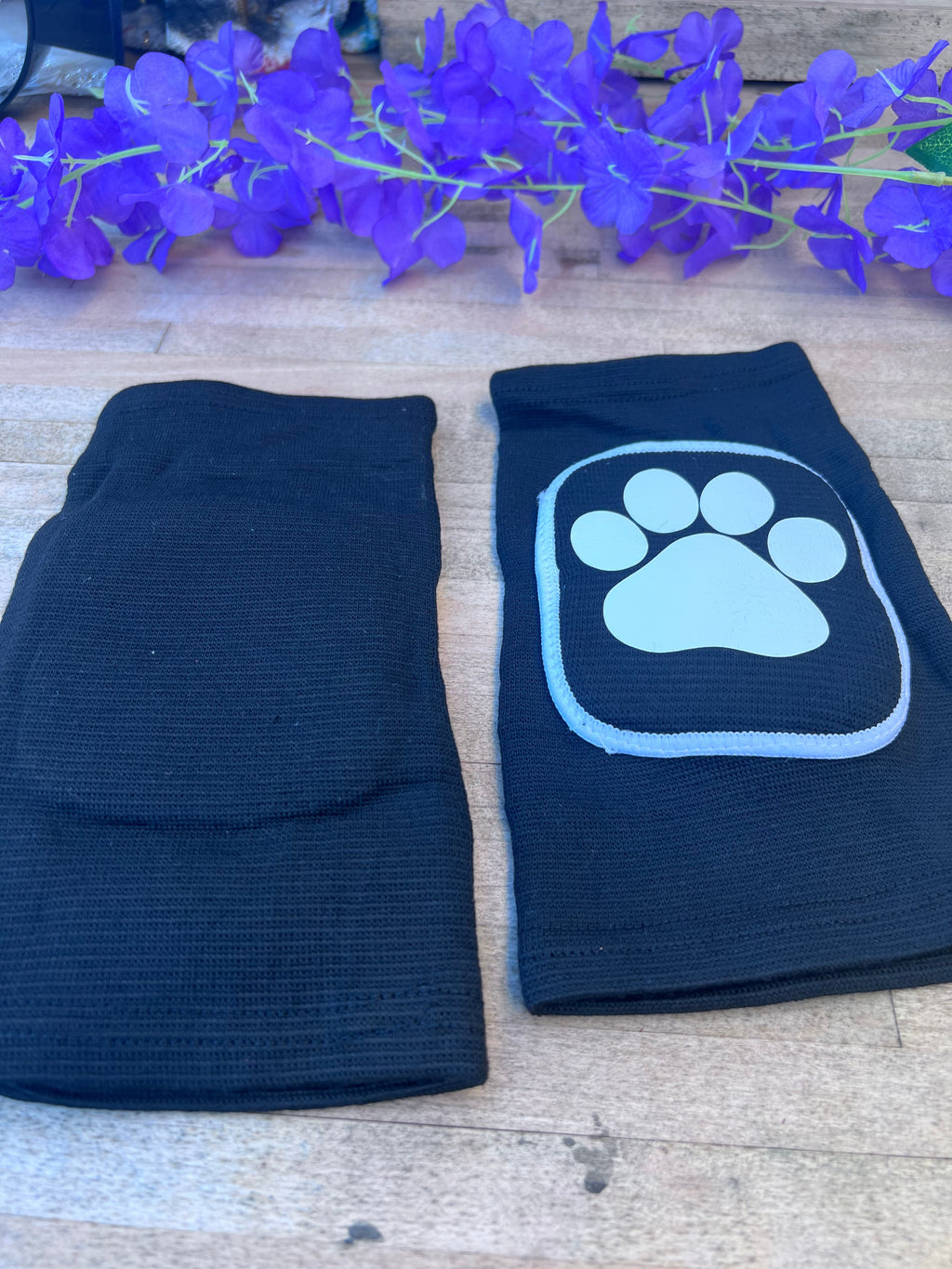 Black & White Paw Knee Pads