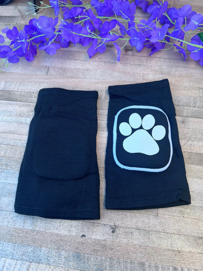 Black & White Paw Knee Pads - Puppy's Aesthetics