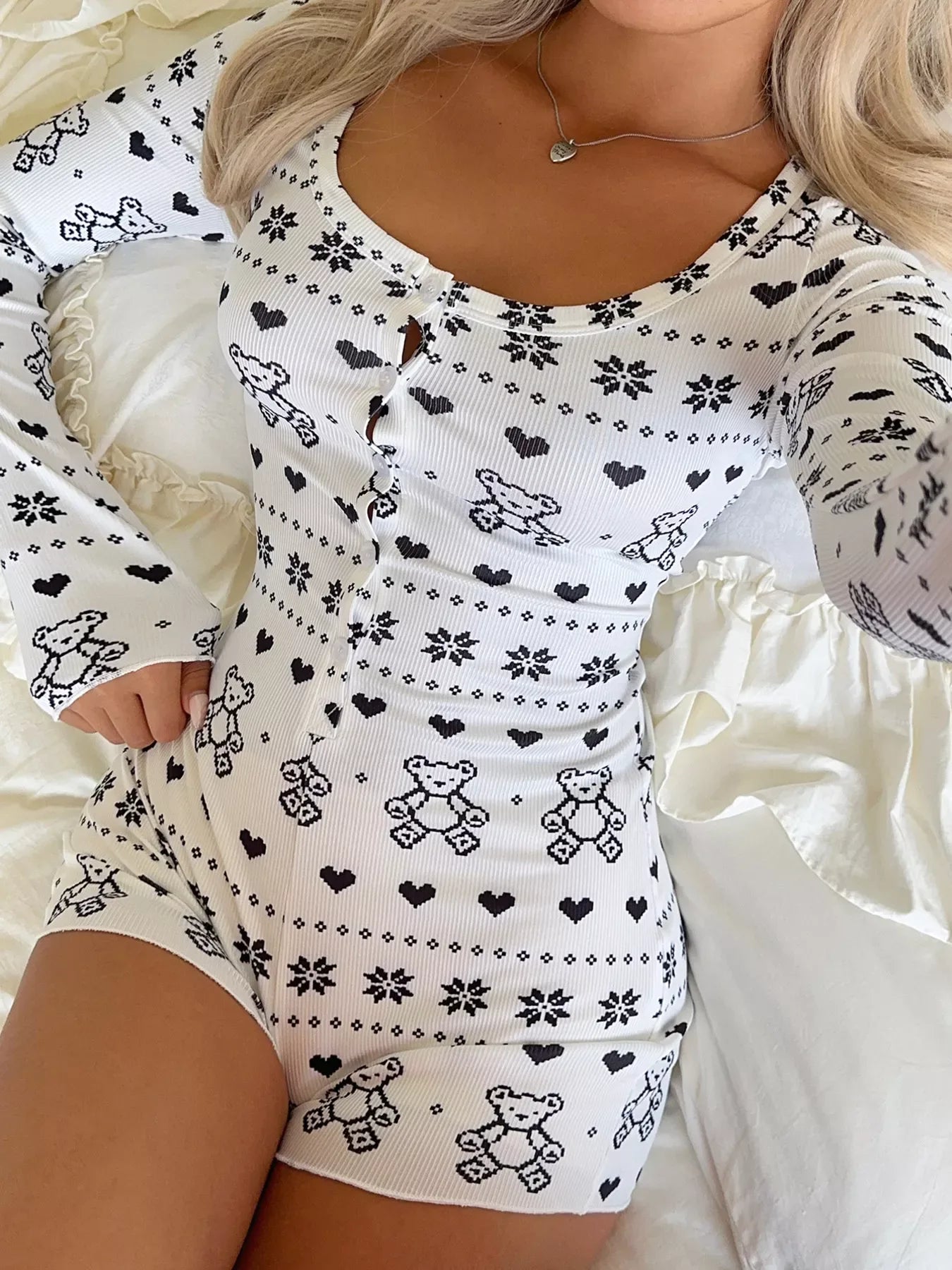 Snowy Snuggle Bear Long Sleeve Romper - Puppy's Aesthetics