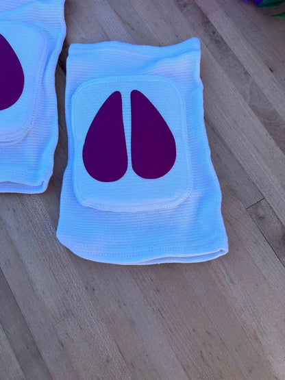 White Cow Knee Pads - Puppy's Aesthetics