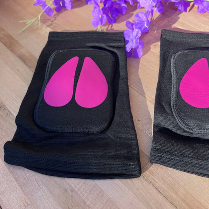 Black Cow Knee Pads - Puppy's Aesthetics