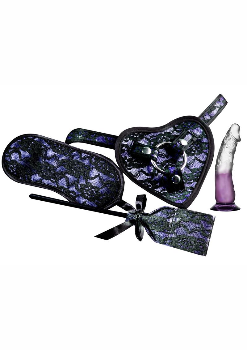 Heart Throb Deluxe Harness Curved Dildo Kit