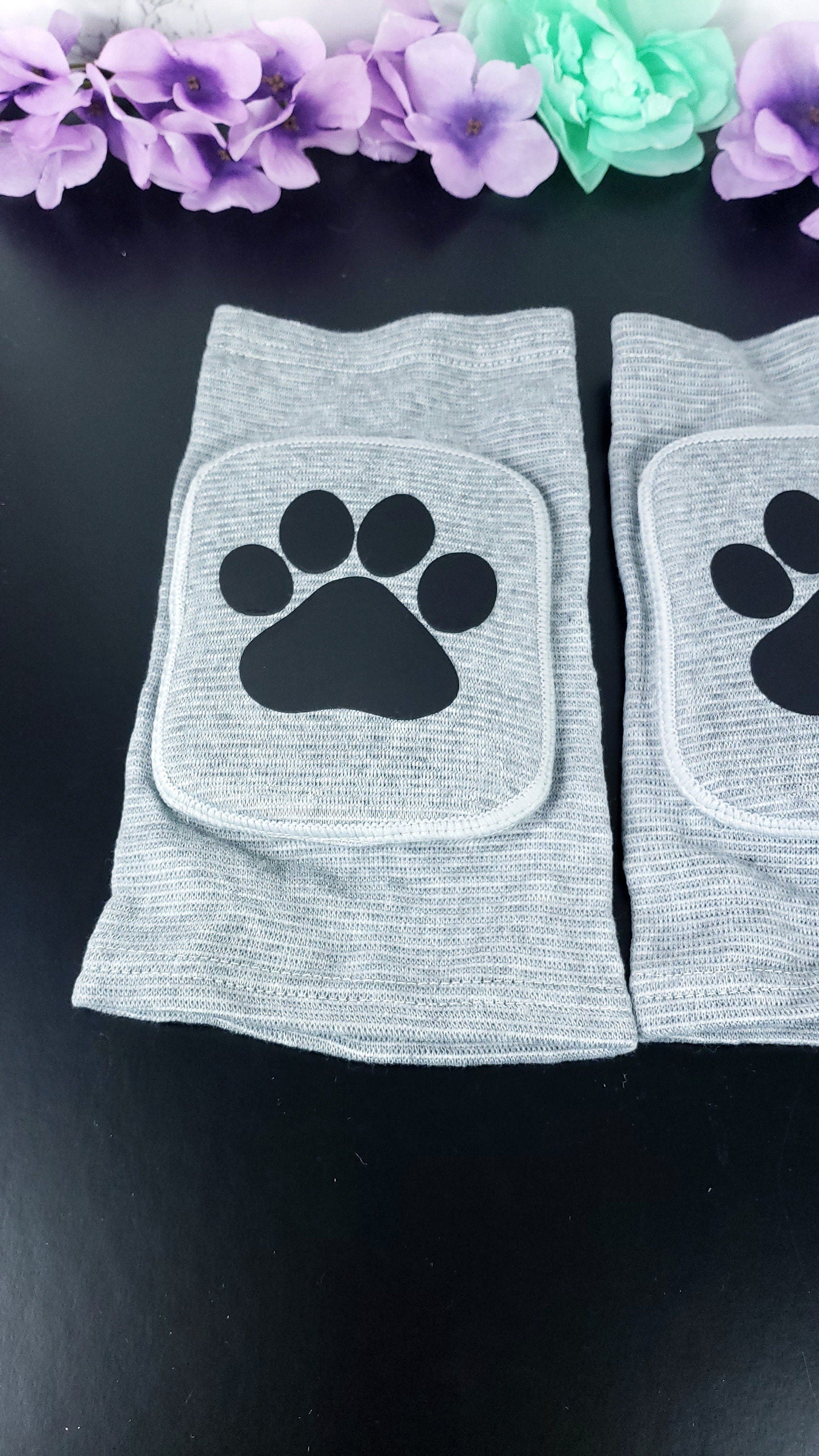 Gray Paw Knee pads - Puppy's Aesthetics