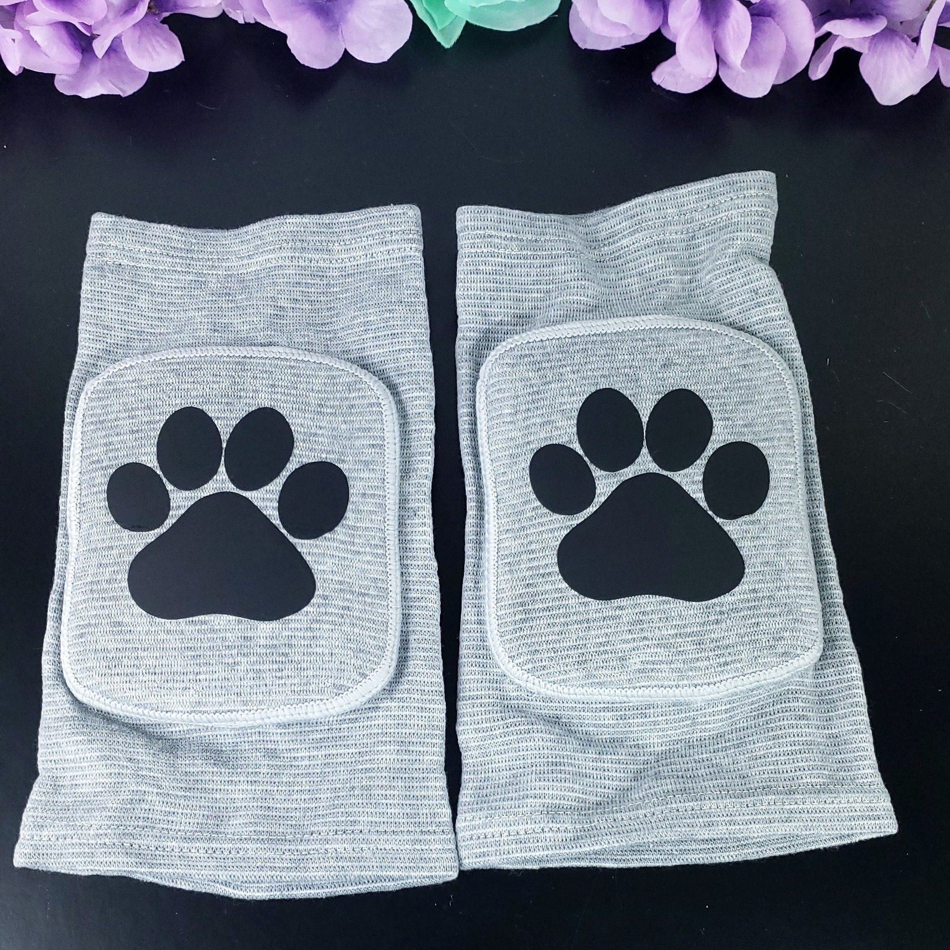 Gray Paw Knee pads - Puppy's Aesthetics