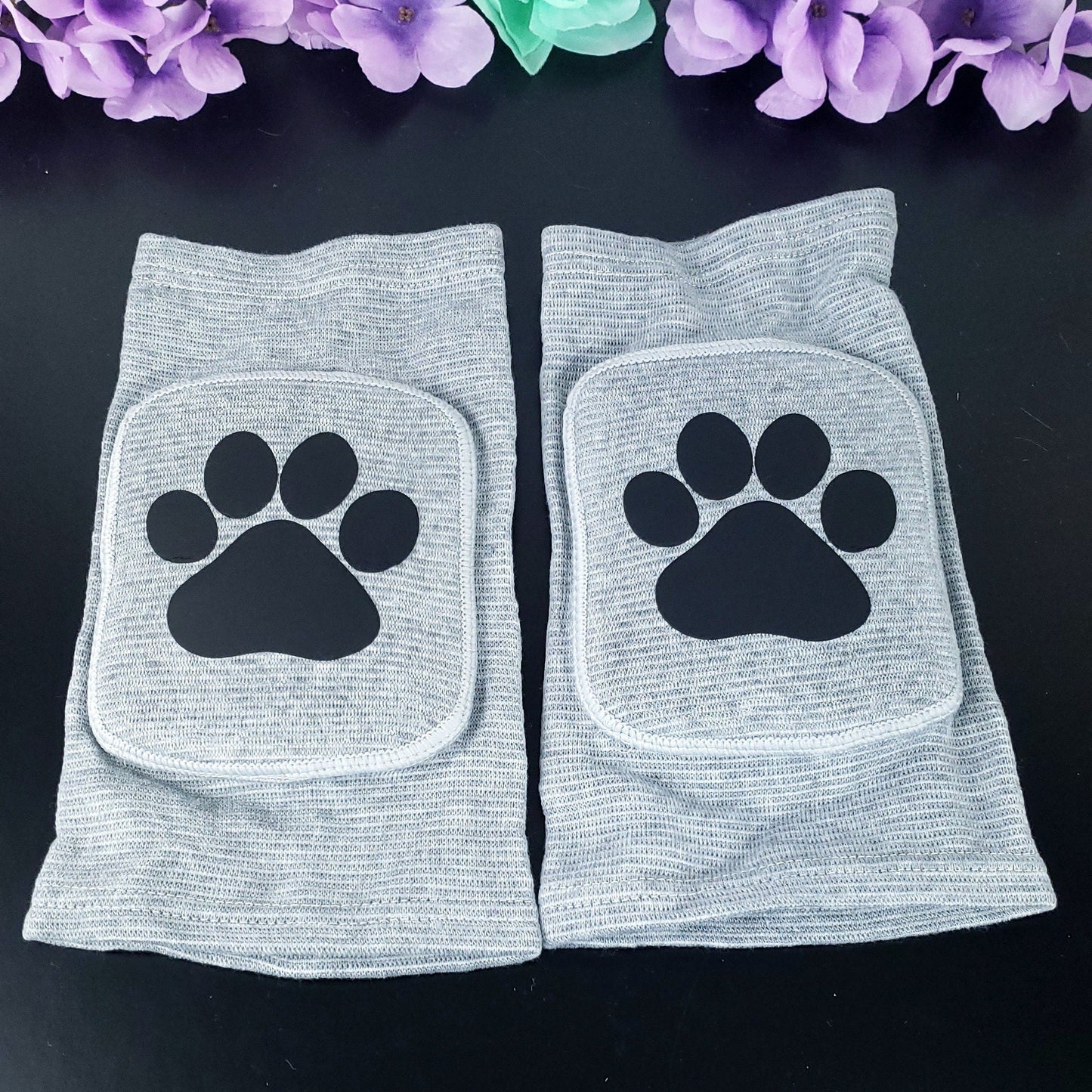 Gray Paw Knee pads - Puppy's Aesthetics