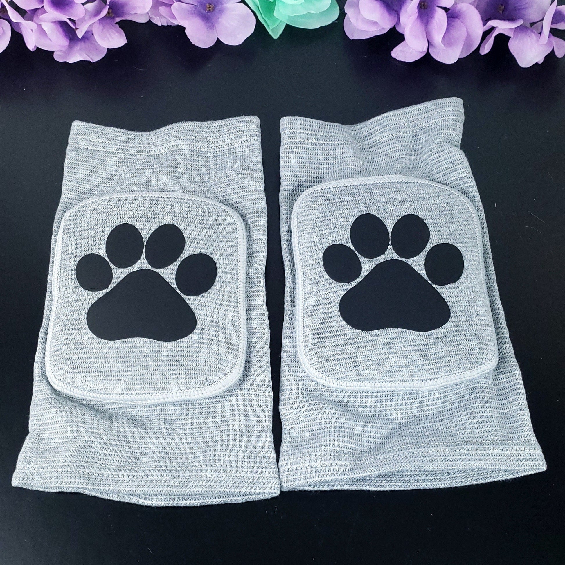 Gray Paw Knee pads - Puppy's Aesthetics