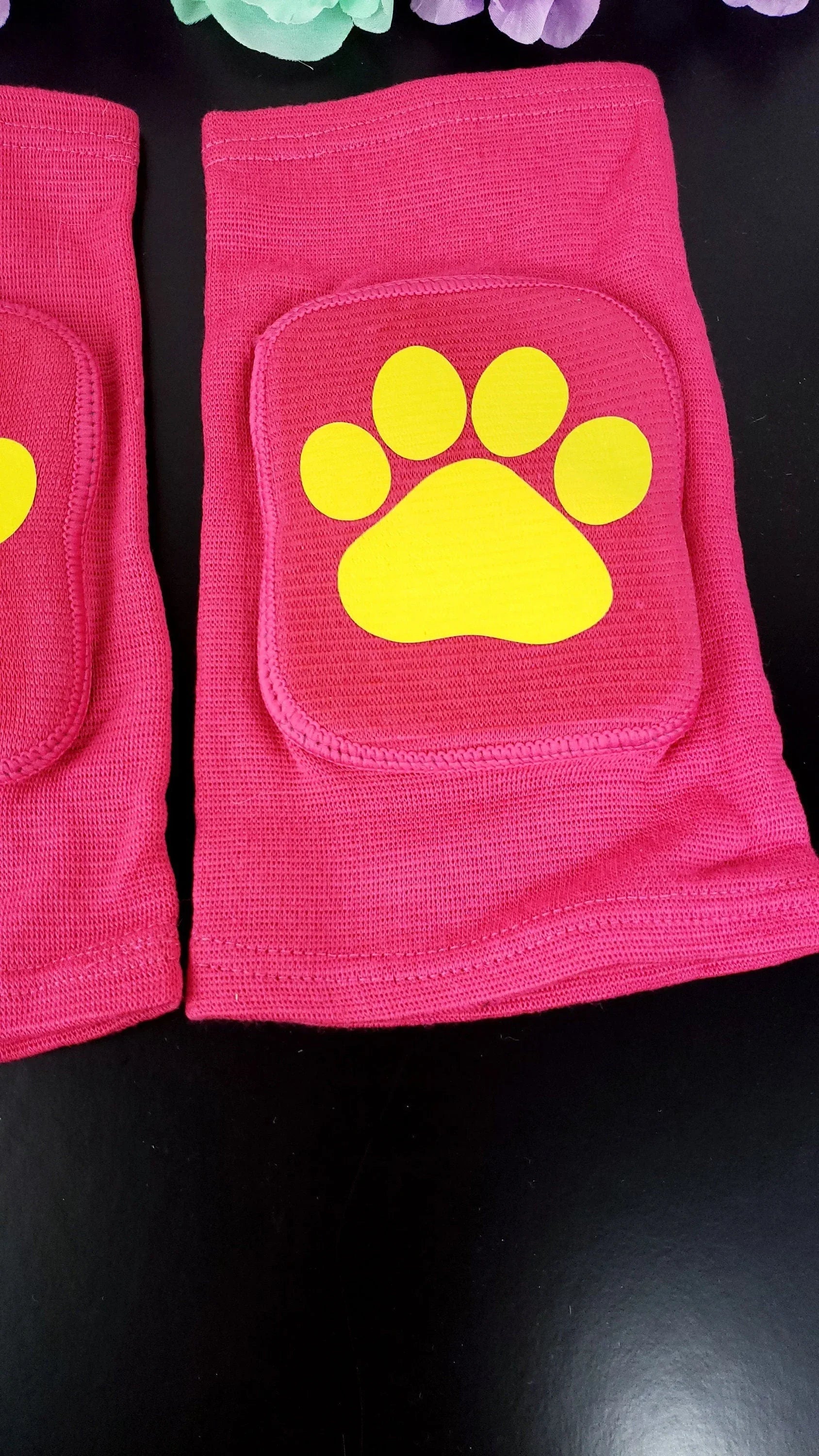 Hot Pink Paw Knee Pads - Puppy's Aesthetics