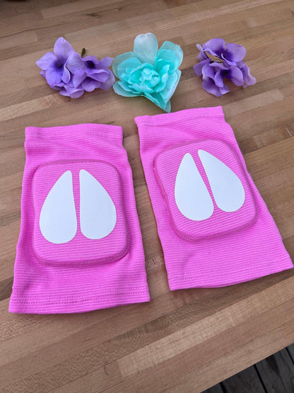 Pink Cow Knee Pads - Puppy's Aesthetics