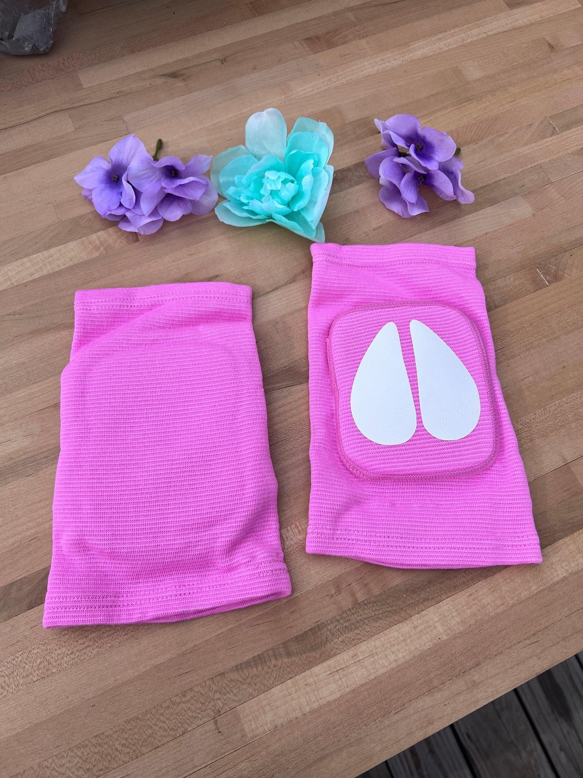 Pink Cow Knee Pads - Puppy's Aesthetics